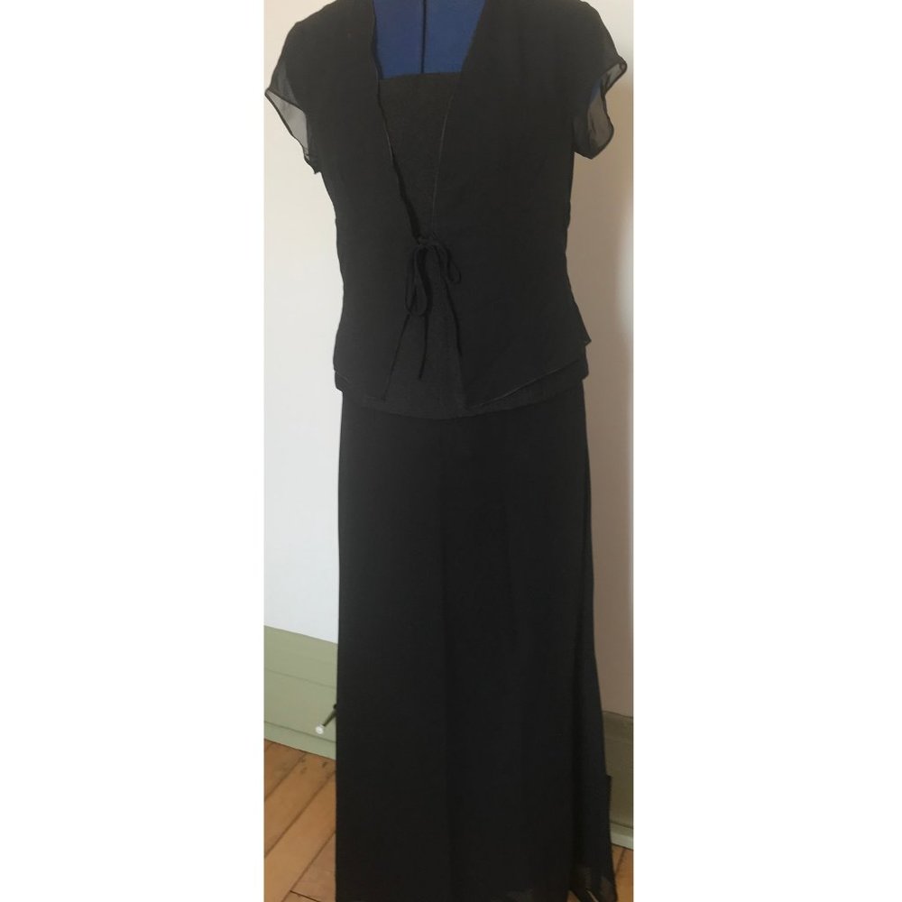 Gorgeous Elegant Formal 3 piece black gown Size S
